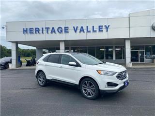 2020 Ford Edge titanium