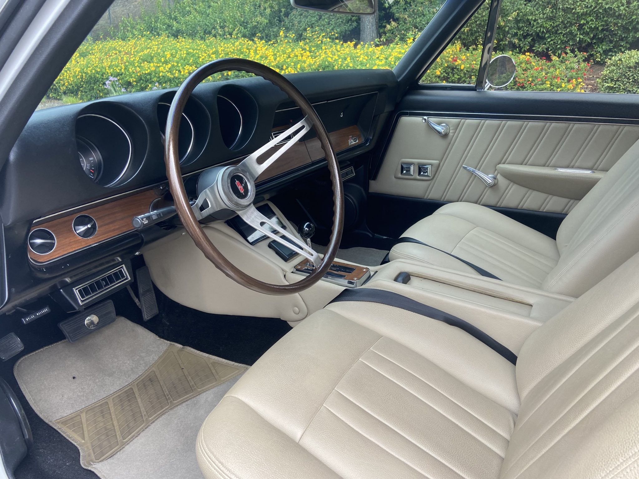 1968 oldsmobile cutlass supreme holiday coupe