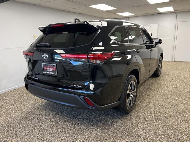 2021 toyota highlander xle