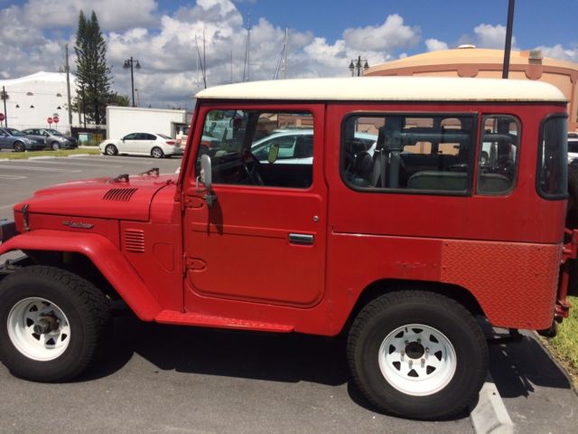1982 toyota fj40 landcruiser (us model)