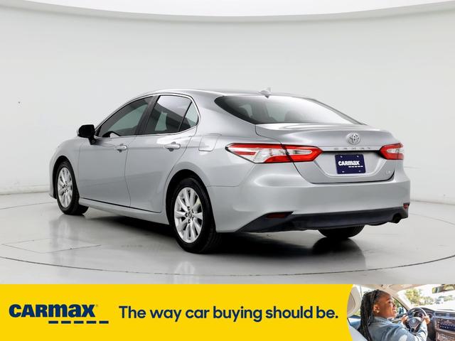 2019 toyota camry le