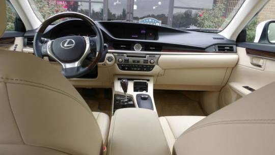 2014 Lexus ES
