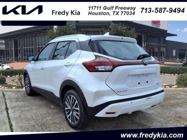 2024 nissan kicks sv