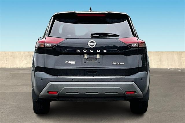 2021 nissan rogue sv