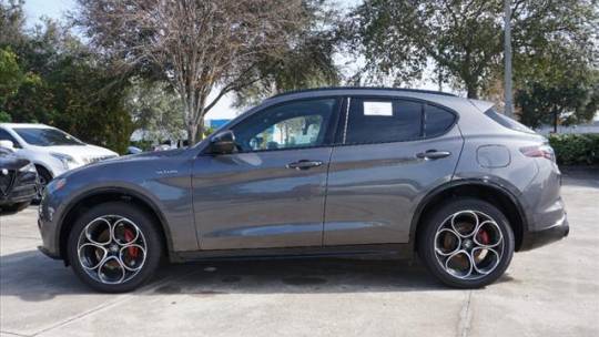 2024 Alfa Romeo Stelvio