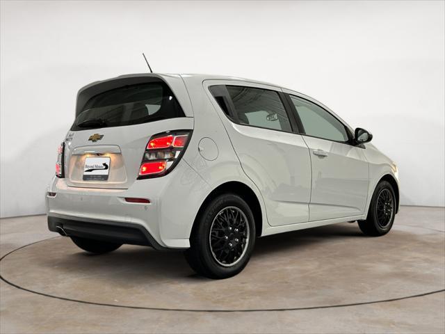 2020 chevrolet sonic fwd hatchback 1fl 5-door