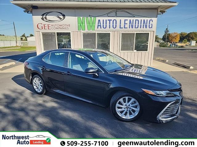 2021 toyota camry le