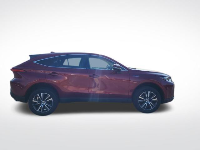 2021 toyota venza le