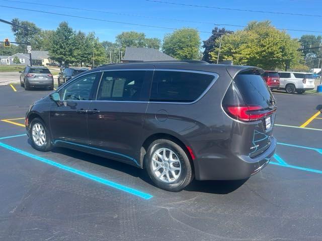 2022 chrysler pacifica touring-l