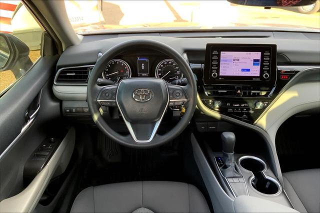 2023 toyota camry le