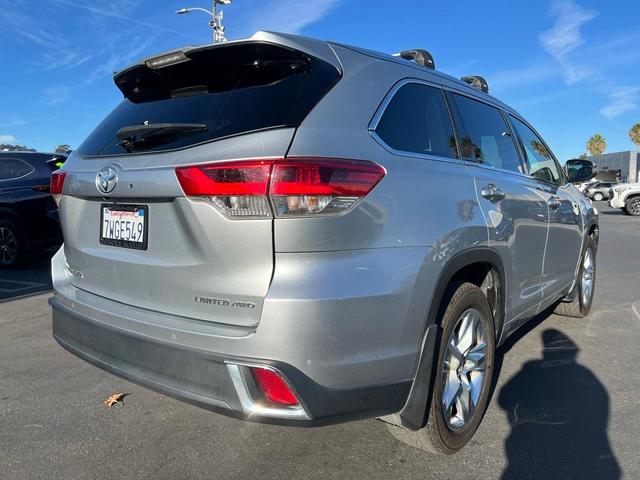 2017 toyota highlander limited