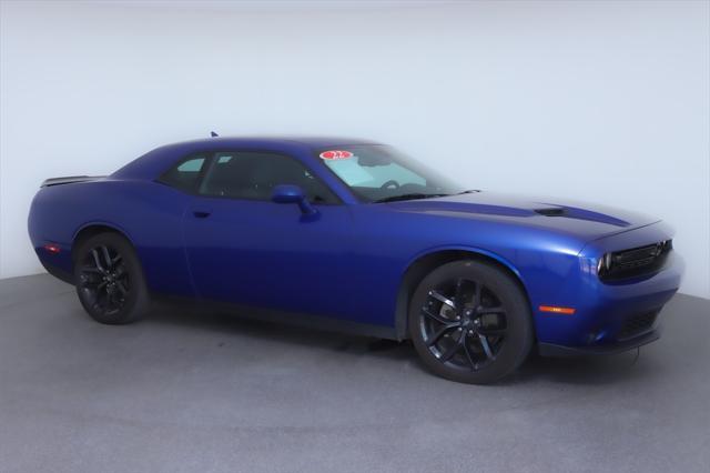 2022 dodge challenger sxt