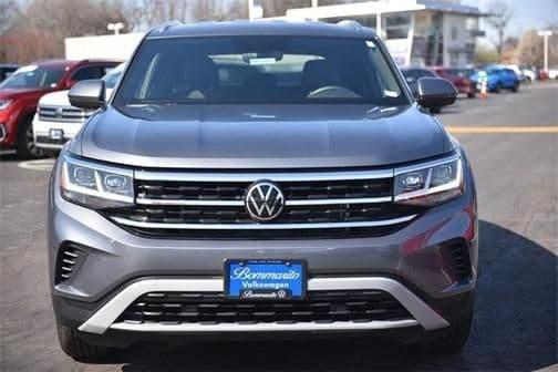 2023 volkswagen atlas cross sport 2.0t se in hazelwood, missouri