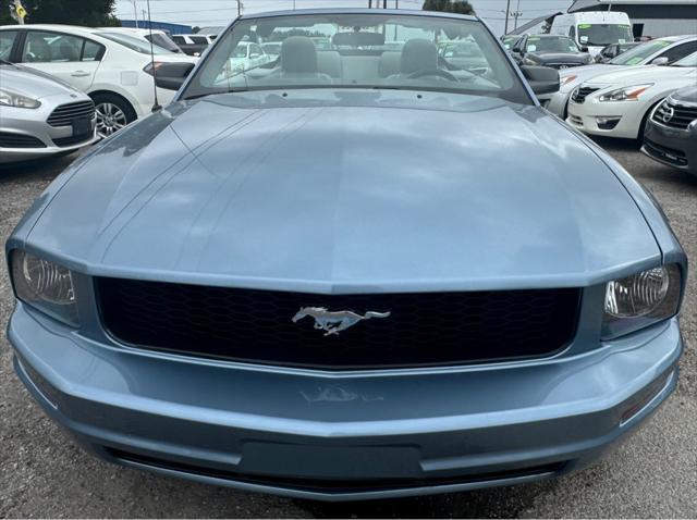 2006 ford mustang base