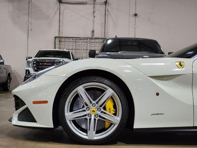 2015 ferrari f12berlinetta base