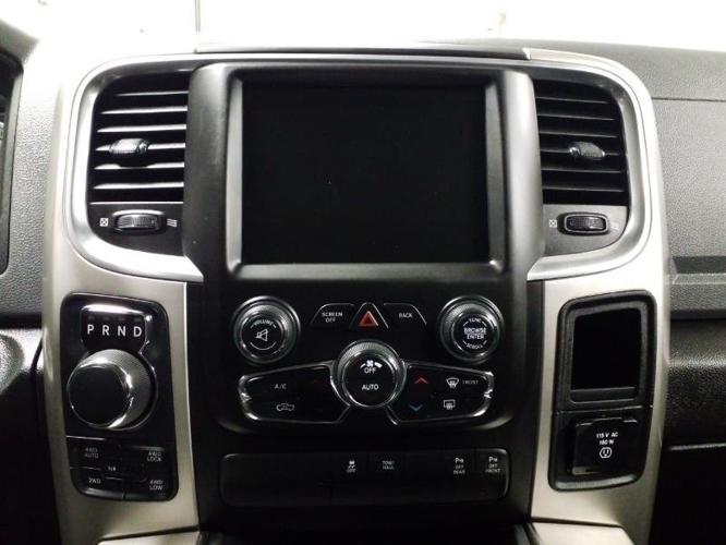 used 2017 ram 1500 4x4 crew cab slt neenah, wi 54956 for sale in neenah, wisconsin