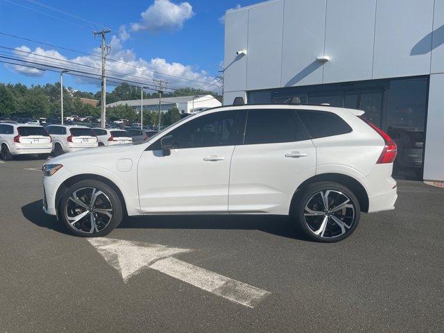 2022 volvo xc60 recharge plug-in hybrid r-design