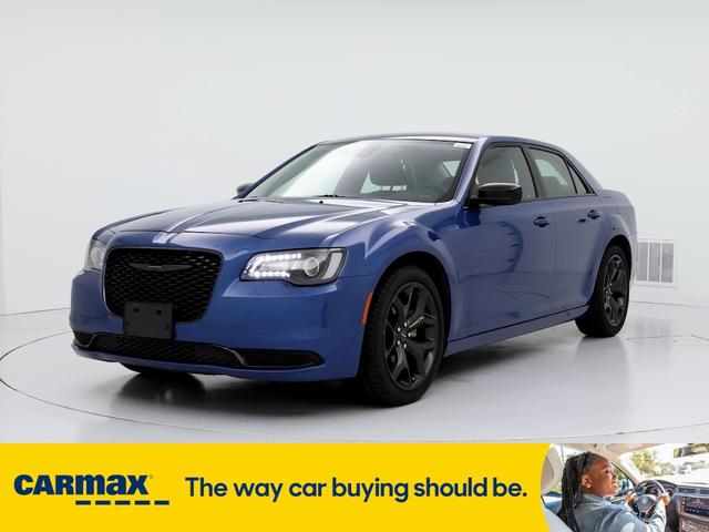 2022 chrysler 300 touring
