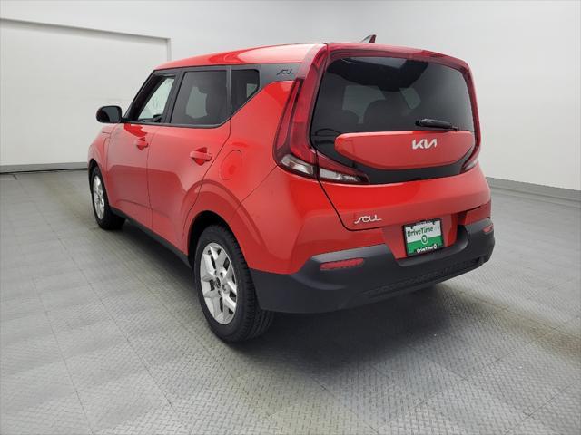 2022 kia soul lx