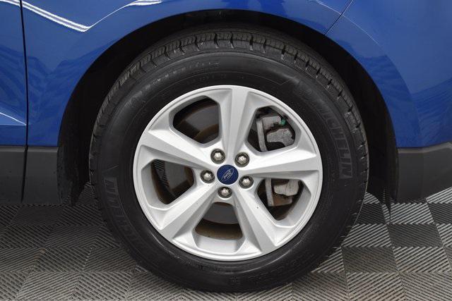 2022 ford edge se