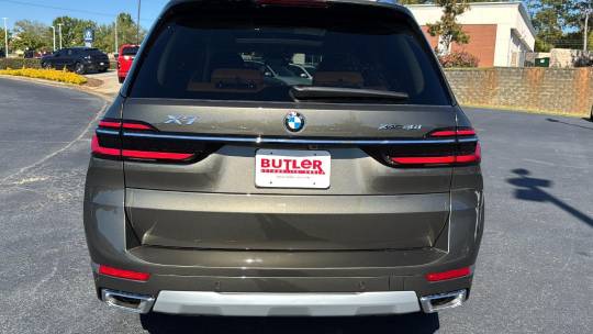 2025 BMW X7
