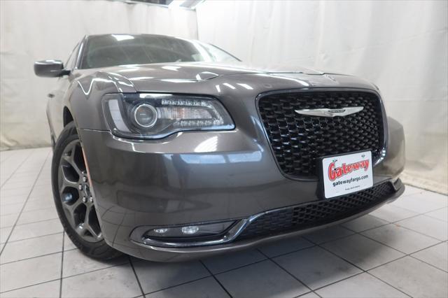 2018 chrysler 300 s
