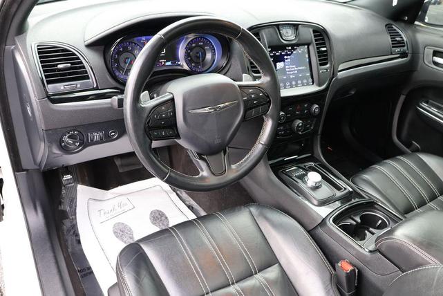 2018 chrysler 300 s