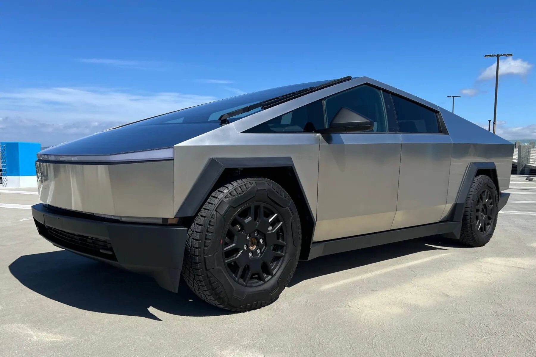 tesla cybertruck