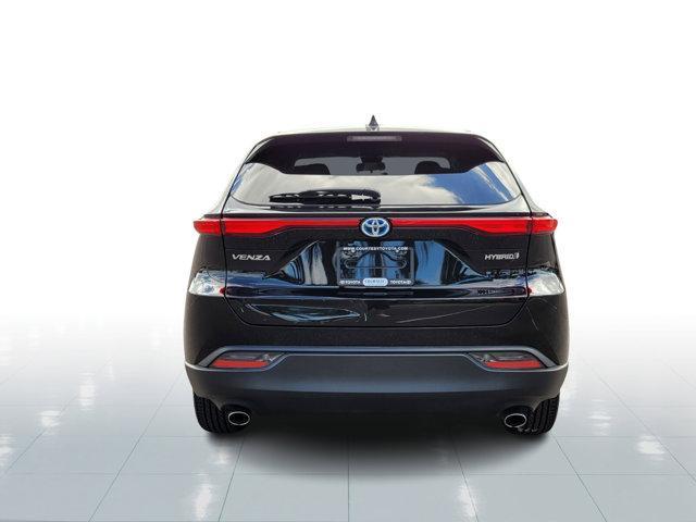 2022 toyota venza le