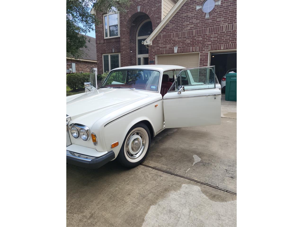rolls-royce silver shadow ii
