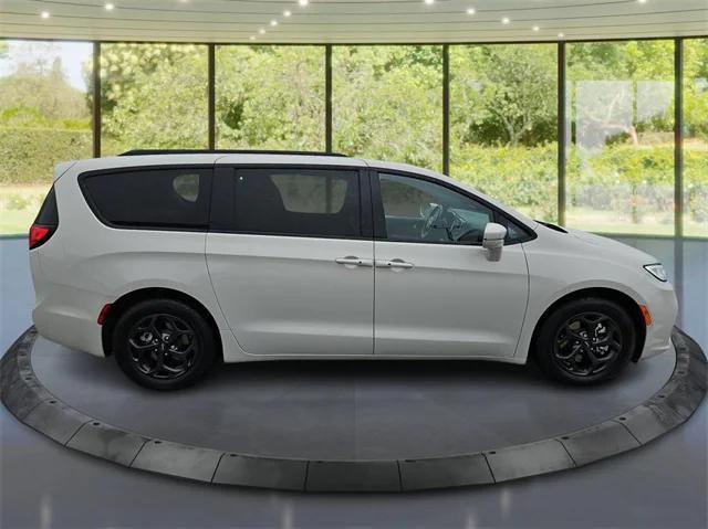 2021 chrysler pacifica hybrid limited
