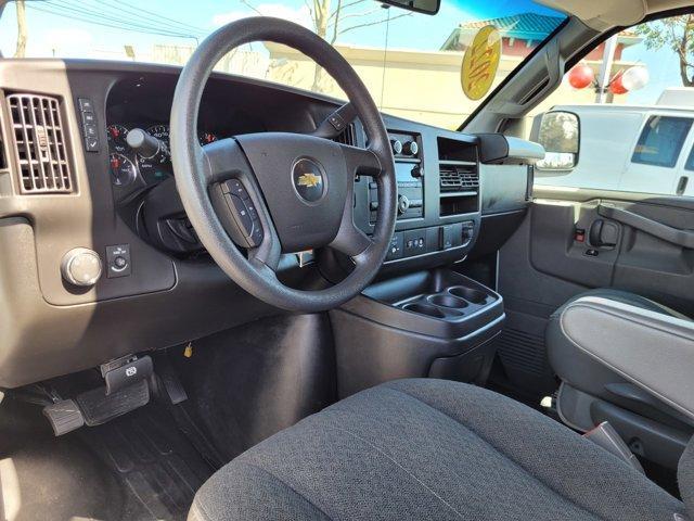 2022 chevrolet express 2500 work van