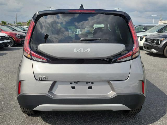 2023 kia soul lx
