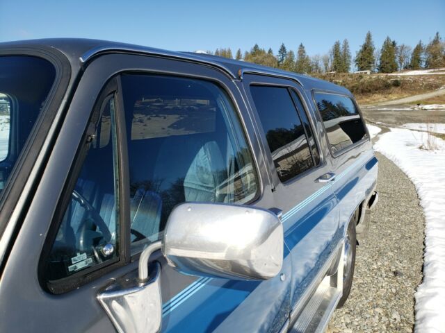 gmc suburban 1988 suburban sierra classic 2500 rwd fuel injected 454 7.4l v8