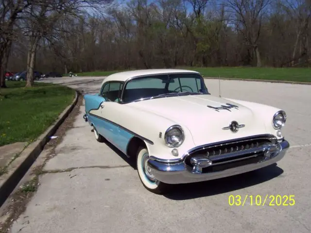 1955 oldsmobile 88 2 door hardtop, super shape !!!!!factory stick shift !!!!