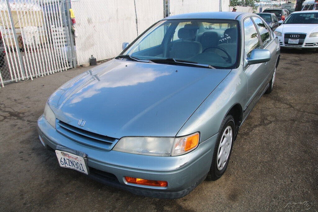 1994 honda accord 2.2 l 4 cylinder automatic no reserve