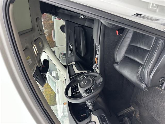 2022 volvo xc60 b5 inscription