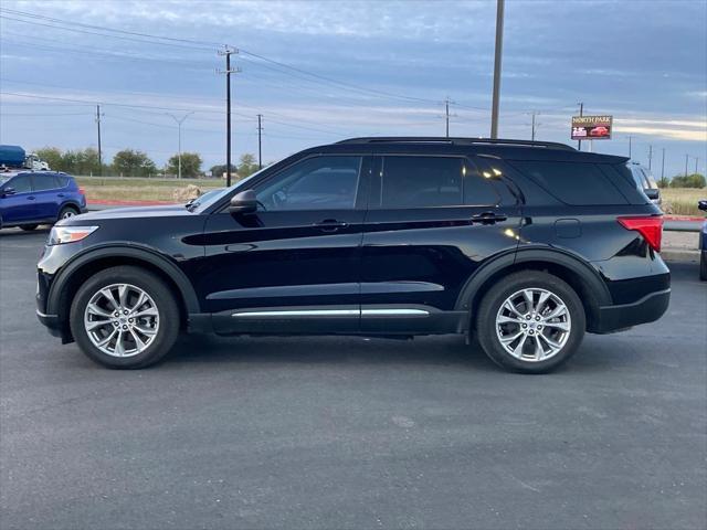 2022 ford explorer xlt
