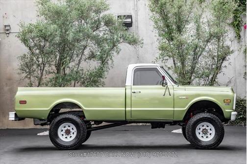 1972 chevrolet suburban