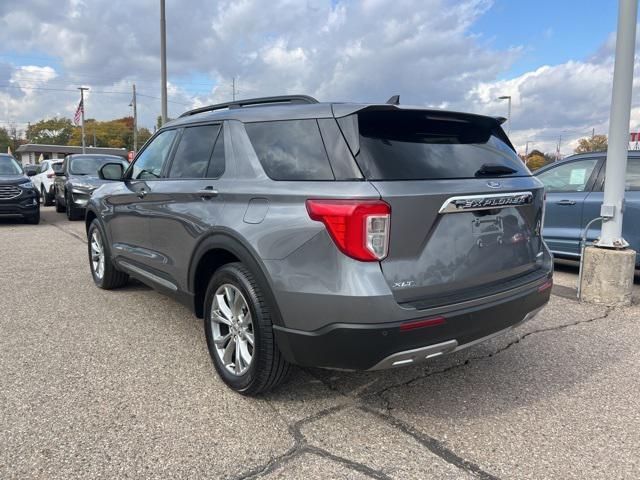 2022 ford explorer xlt