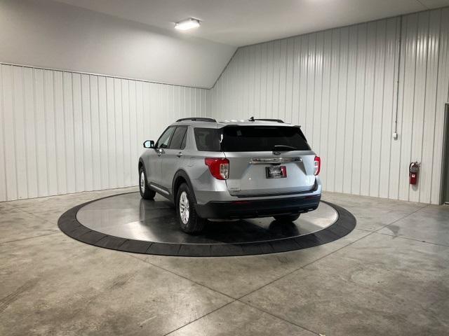 2021 ford explorer xlt