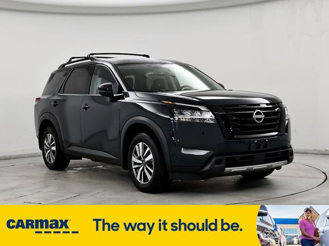 2023 nissan pathfinder sl