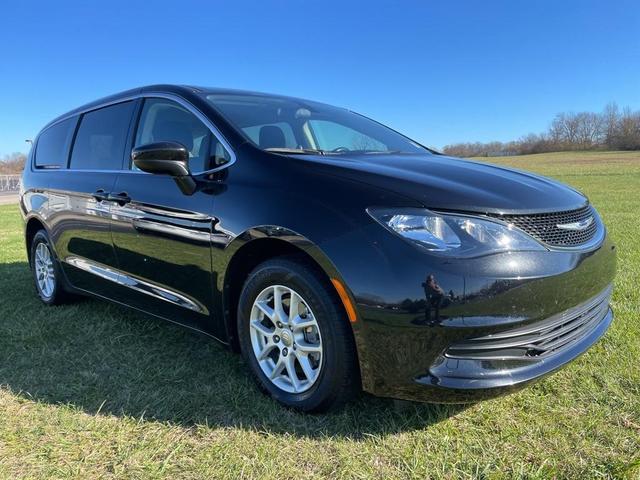 2020 chrysler voyager lx
