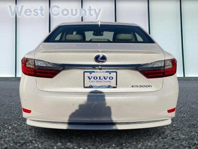 2017 lexus es 300h base