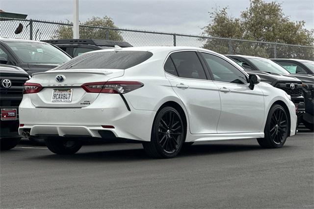 2022 toyota camry hybrid xse