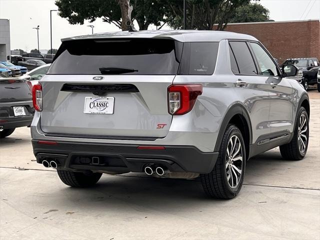 2022 ford explorer st