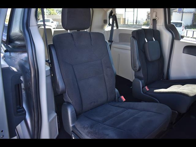 2019 dodge grand caravan se