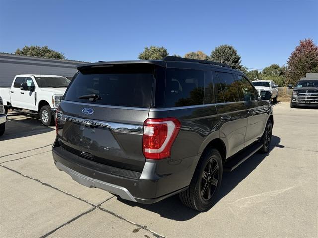 2021 ford expedition xlt