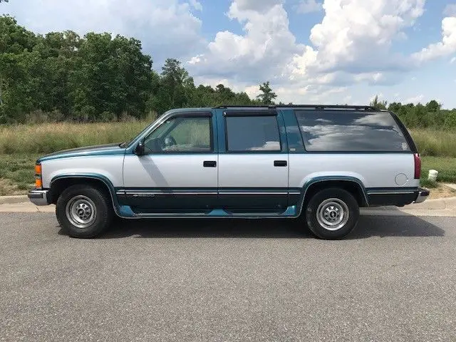 1994 chevrolet suburban 2500 diesel *no reserve*