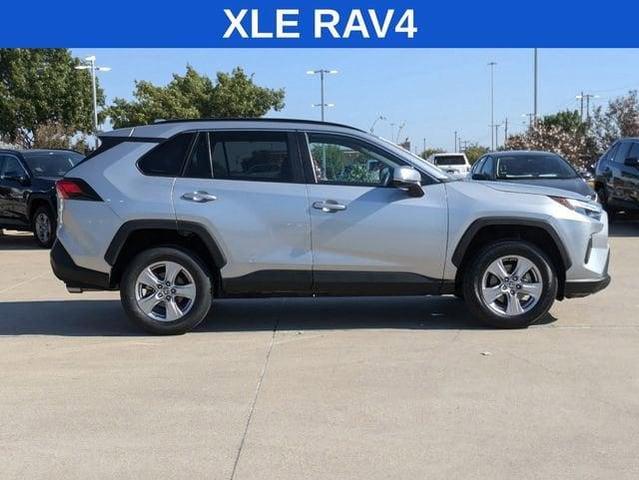 2023 toyota rav4 xle